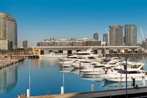 Отель Docklands Private Collection - NEWQUAY  Мельбурн
